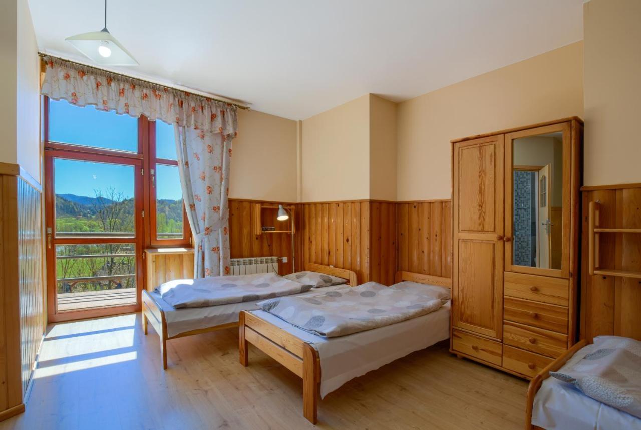 Schronisko Pttk Trzy Korony Bed & Breakfast Sromowce Nizne Bagian luar foto