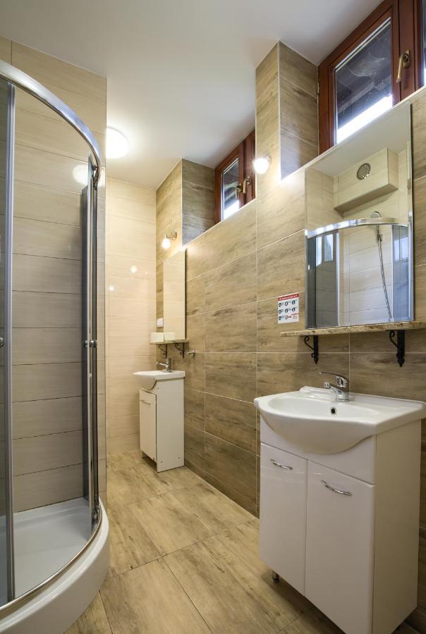 Schronisko Pttk Trzy Korony Bed & Breakfast Sromowce Nizne Bagian luar foto
