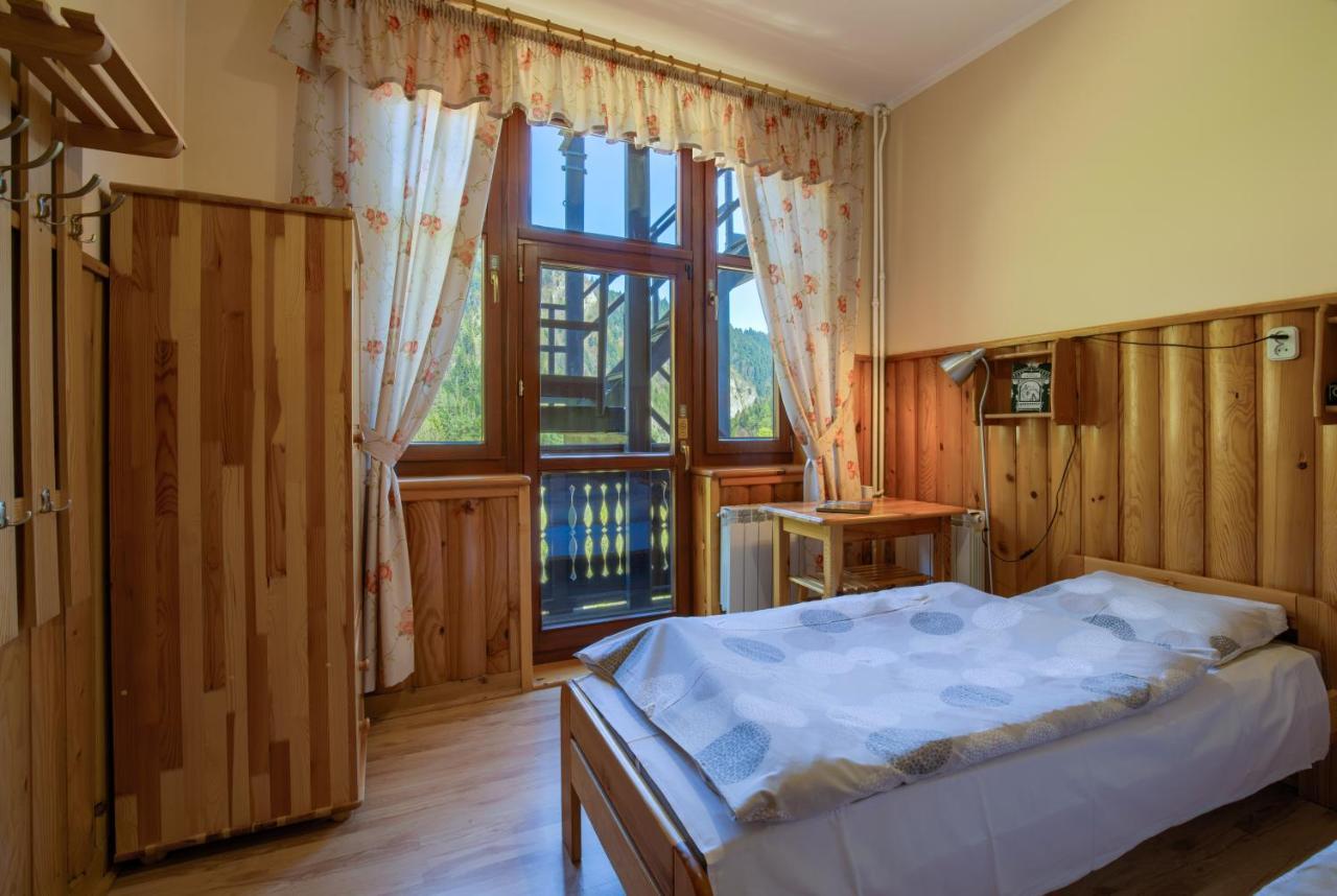 Schronisko Pttk Trzy Korony Bed & Breakfast Sromowce Nizne Bagian luar foto