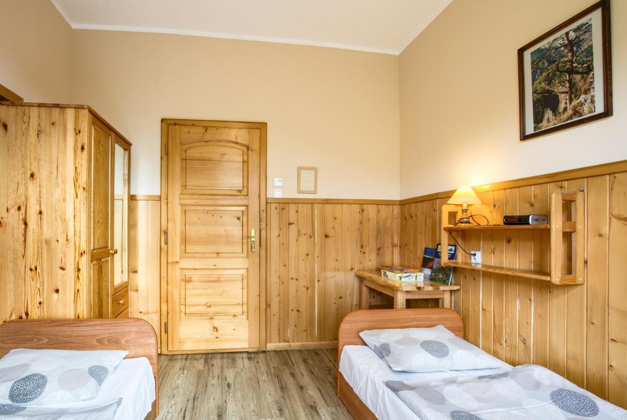 Schronisko Pttk Trzy Korony Bed & Breakfast Sromowce Nizne Bagian luar foto
