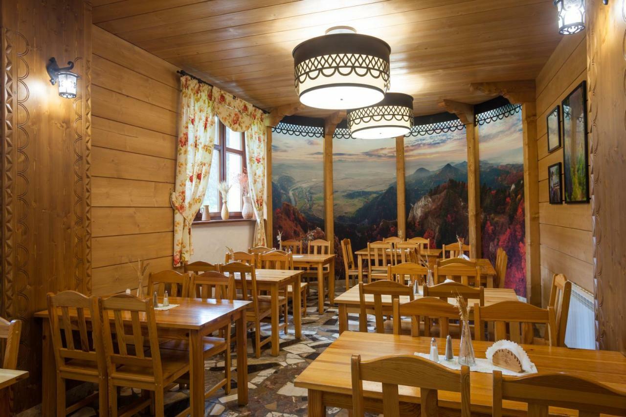 Schronisko Pttk Trzy Korony Bed & Breakfast Sromowce Nizne Bagian luar foto